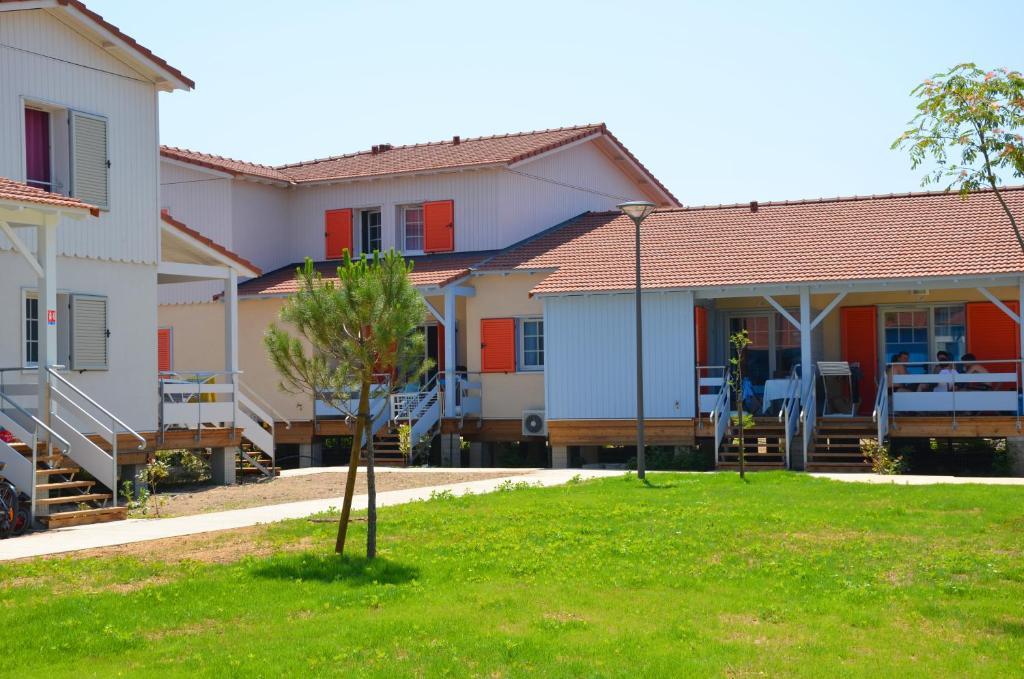 Lagrange Grand Bleu Vacances - Residence La Grenadine Marseillan  Room photo