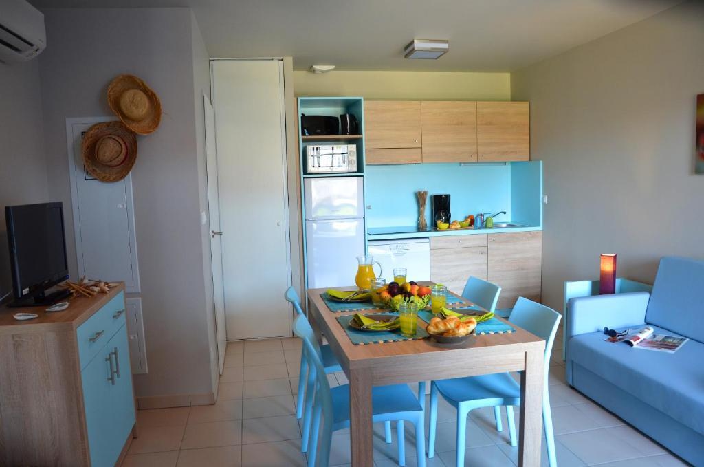 Lagrange Grand Bleu Vacances - Residence La Grenadine Marseillan  Room photo