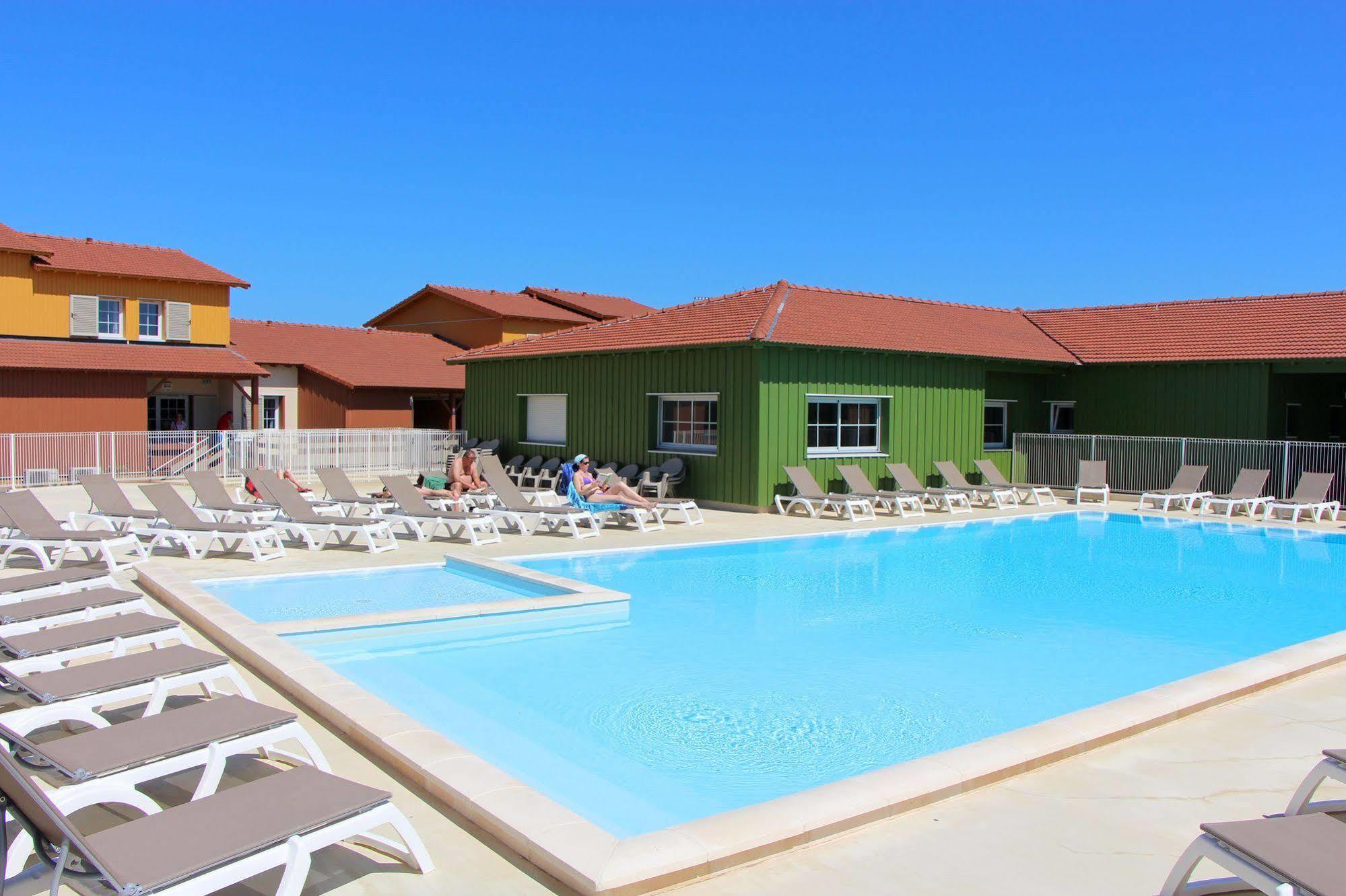 Lagrange Grand Bleu Vacances - Residence La Grenadine Marseillan  Exterior photo